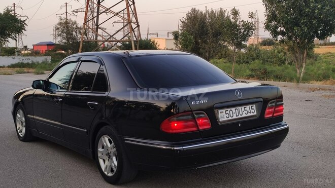 Mercedes E 240 2000, 301,258 km - 2.4 l - Sumqayıt
