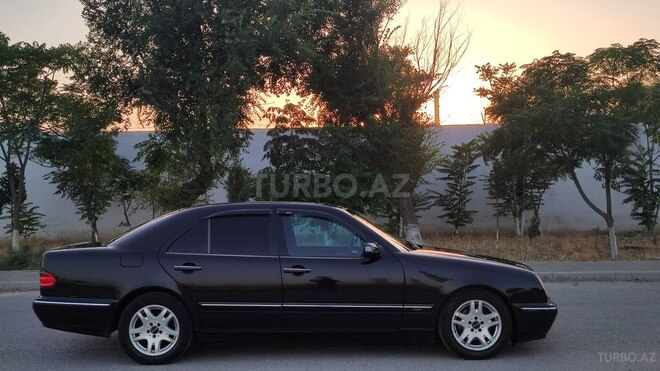 Mercedes E 240 2000, 301,258 km - 2.4 l - Sumqayıt