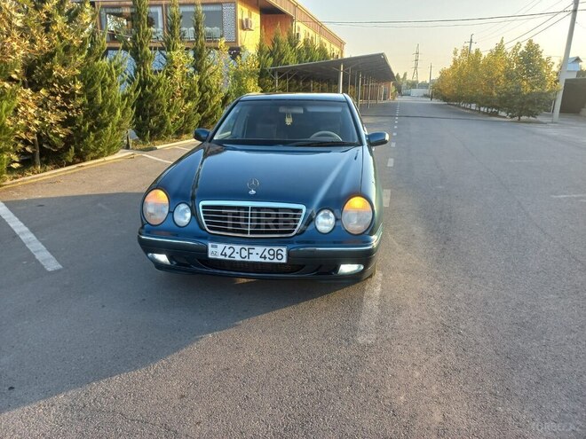 Mercedes E 220 2000, 365,000 km - 2.2 л - Sabirabad
