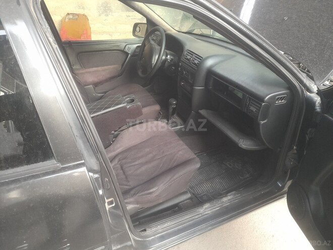 Opel Vectra 1992, 370,000 km - 2.0 l - Bakı