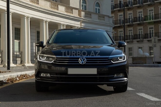 Volkswagen Passat 2018, 93,500 km - 1.8 l - Bakı