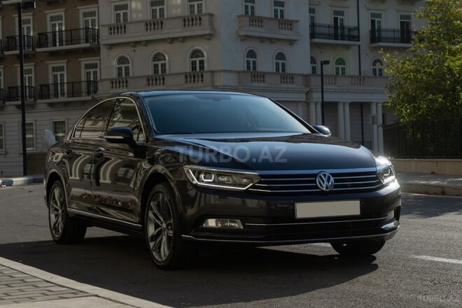Volkswagen Passat 2018, 93,500 km - 1.8 l - Bakı