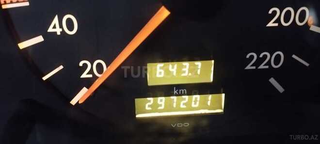 Mercedes C 250 1993, 297,201 km - 2.5 l - Bakı