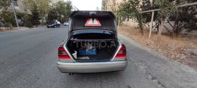Mercedes C 250 1993, 297,201 km - 2.5 l - Bakı