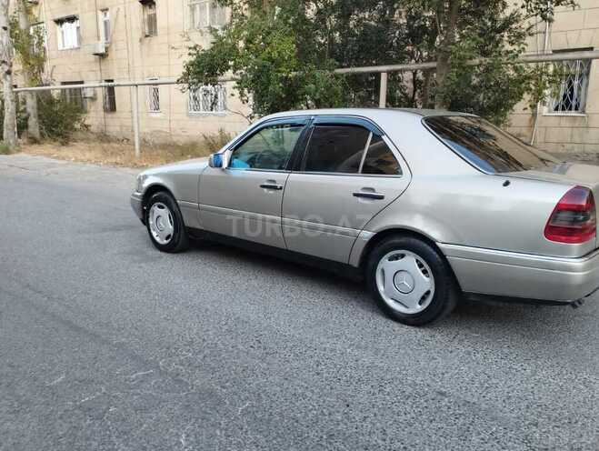 Mercedes C 250 1993, 297,201 km - 2.5 l - Bakı
