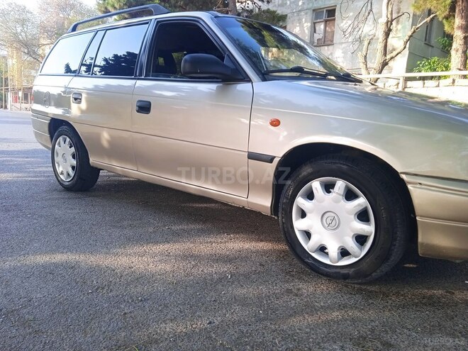 Opel Astra 1997, 325,636 km - 1.6 l - Bakı