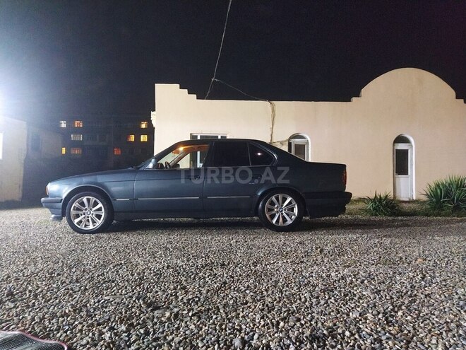 BMW 520 1988, 200,760 km - 2.0 l - Gəncə
