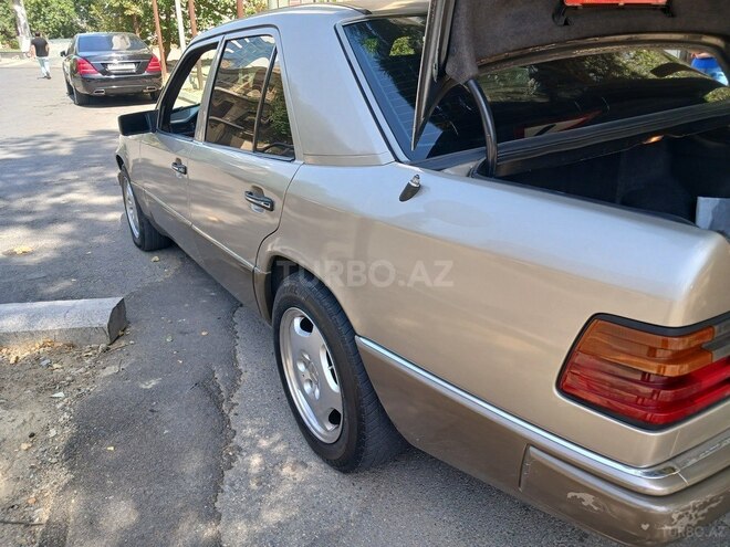 Mercedes E 250 1993, 548,500 km - 2.5 l - Bakı