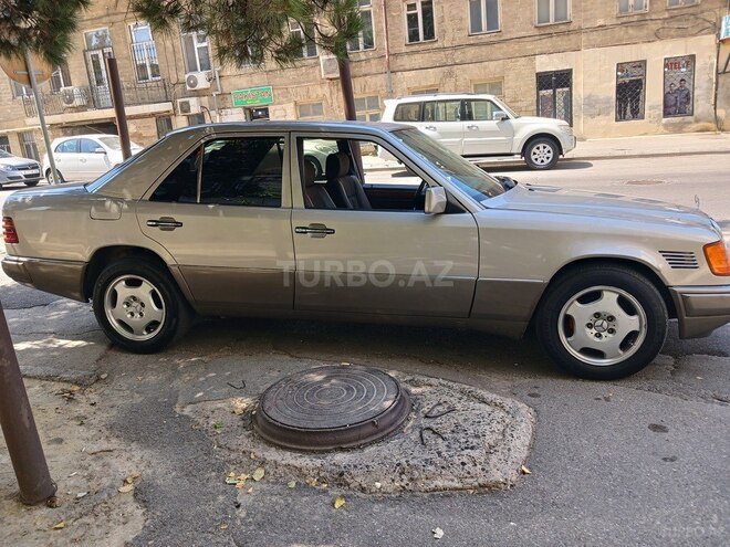 Mercedes E 250 1993, 548,500 km - 2.5 l - Bakı