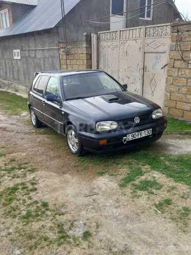 Volkswagen Golf 1998, 970,000 km - 2.0 l - Şəki