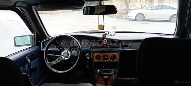 Mercedes 190 1993, 250,000 km - 2.0 l - Bakı