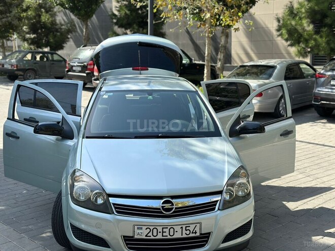 Opel Astra 2009, 206,000 km - 1.4 л - Bakı