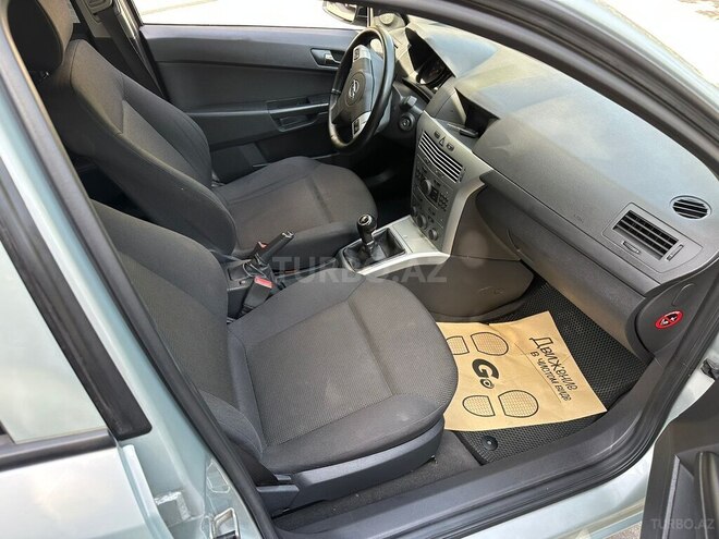 Opel Astra 2009, 206,000 km - 1.4 л - Bakı