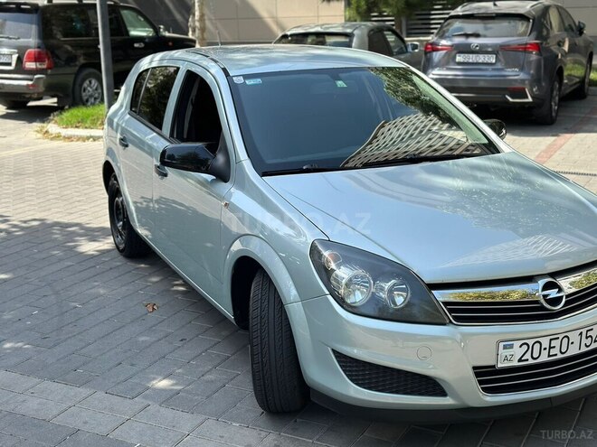 Opel Astra 2009, 206,000 km - 1.4 л - Bakı