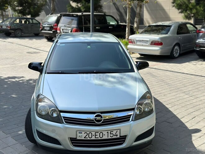 Opel Astra 2009, 206,000 km - 1.4 л - Bakı