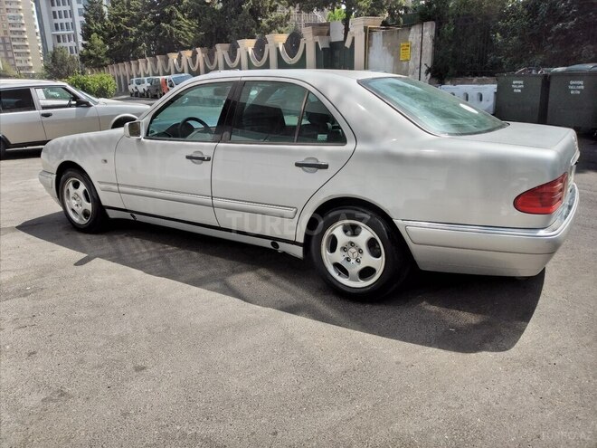 Mercedes E 200 1998, 321,500 km - 2.0 l - Bakı