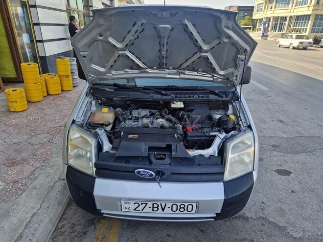 Ford Tourneo Connect 2006, 292,750 km - 1.8 l - Xaçmaz