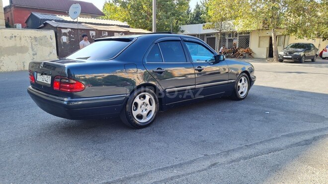 Mercedes E 230 1997, 470,000 km - 2.3 l - Bakı