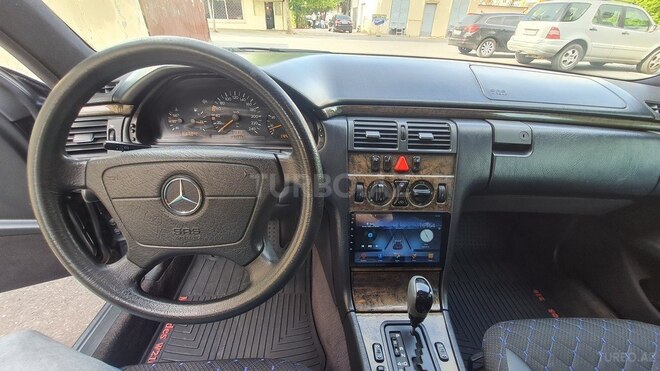 Mercedes E 230 1997, 470,000 km - 2.3 l - Bakı