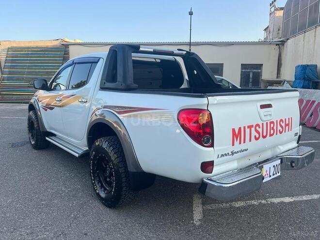 Mitsubishi L200 2015, 153,700 km - 2.5 l - Bakı