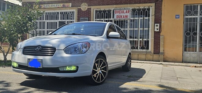 Hyundai Accent 2010, 399,000 km - 1.4 l - Xaçmaz