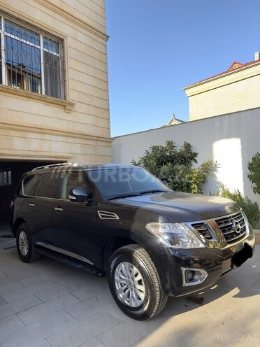 Nissan Patrol 2018, 31,890 km - 4.0 l - Bakı