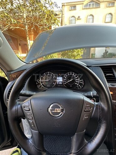 Nissan Patrol 2018, 31,890 km - 4.0 l - Bakı