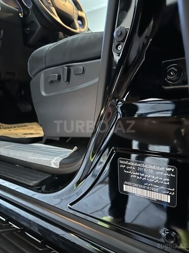 Nissan Patrol 2018, 31,890 km - 4.0 l - Bakı