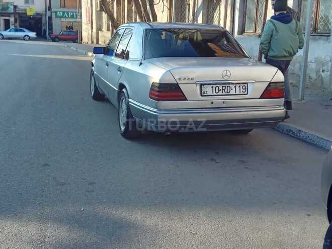 Mercedes E 220 1995, 648,528 km - 2.2 l - Bakı