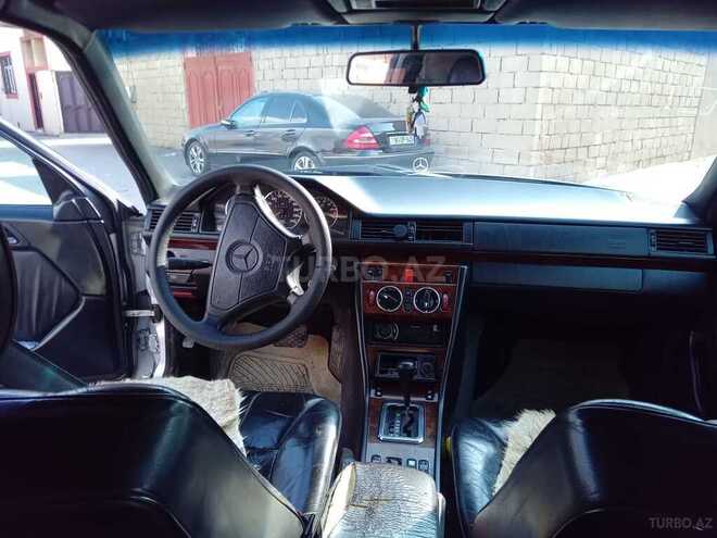 Mercedes E 220 1995, 648,528 km - 2.2 l - Bakı