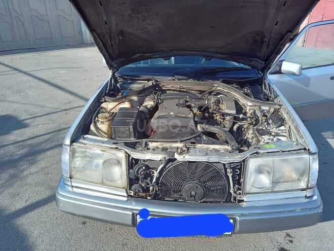Mercedes E 220 1995, 648,528 km - 2.2 l - Bakı