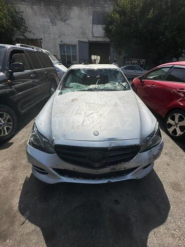 Mercedes E 220 2013, 270,000 km - 2.2 л - Bakı