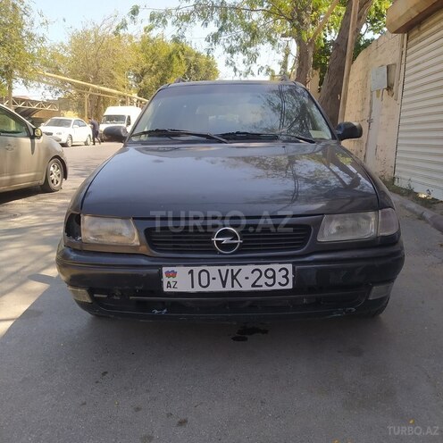 Opel Astra 1996, 300,000 km - 1.6 l - Bakı