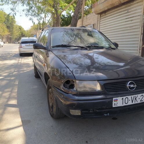 Opel Astra 1996, 300,000 km - 1.6 l - Bakı