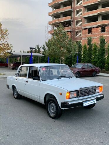 LADA (VAZ) 2107 2006, 140,000 km - 1.6 л - Quba