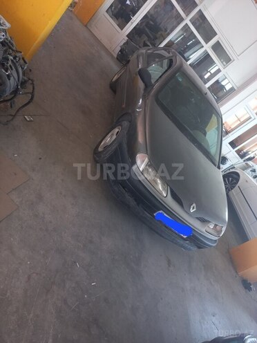 Renault Laguna 1995, 225,000 km - 2.0 l - Bakı