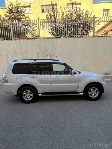 Mitsubishi Pajero 2007, 197,300 km - 3.0 l - Bakı