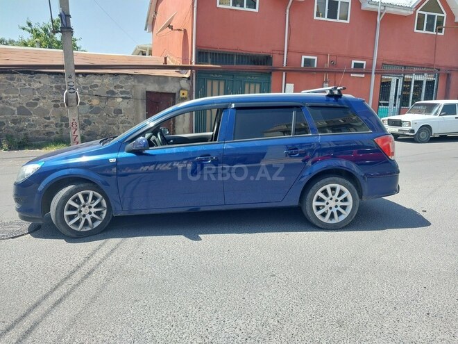 Opel Astra 2009, 315,000 km - 1.4 l - Şəki