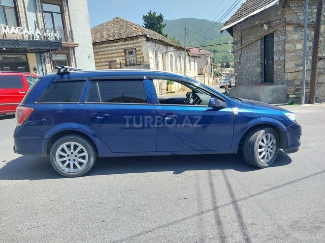 Opel Astra 2009, 315,000 km - 1.4 l - Şəki