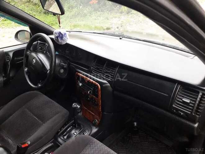 Opel Vectra 1997, 317,000 km - 2.0 л - Qusar
