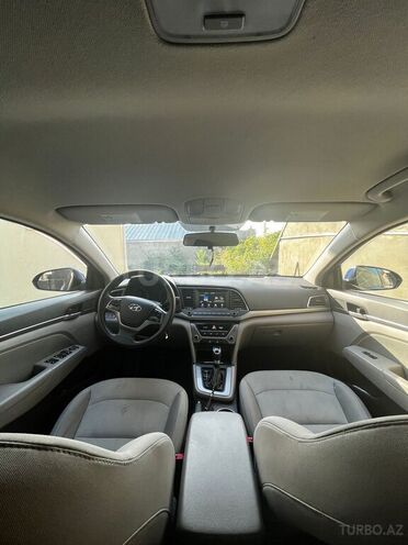 Hyundai Elantra 2017, 93,932 km - 2.0 l - Şamaxı