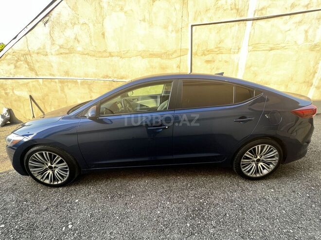 Hyundai Elantra 2017, 93,932 km - 2.0 l - Şamaxı
