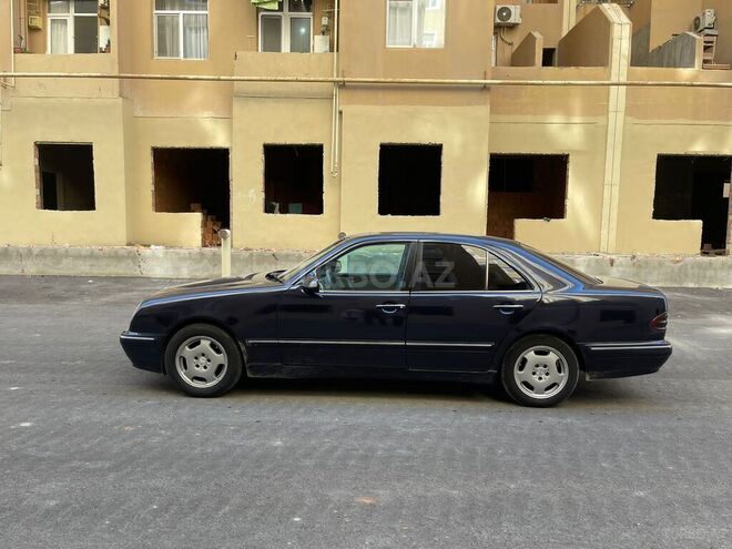 Mercedes E 240 2000, 348,169 km - 2.4 l - Bakı
