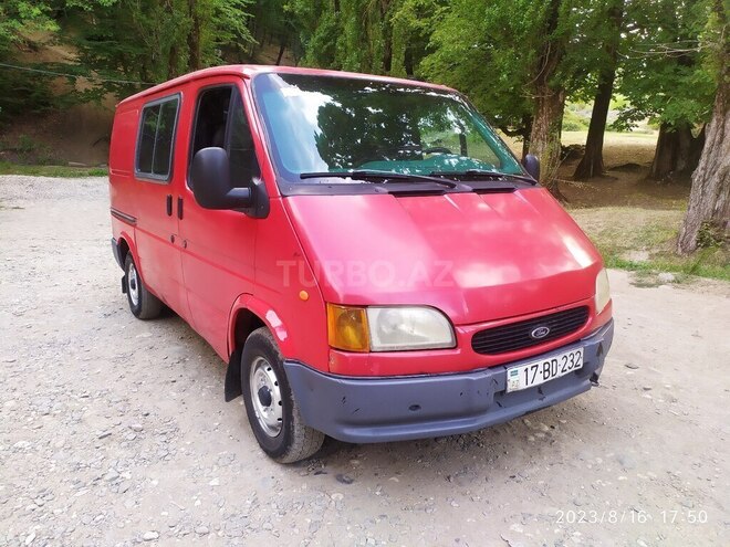 Ford Transit 1999, 298,000 km - 2.5 l - Quba