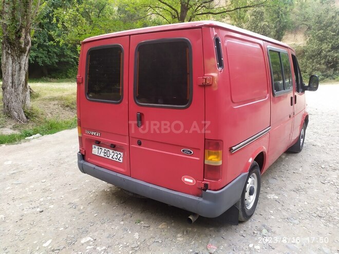 Ford Transit 1999, 298,000 km - 2.5 l - Quba