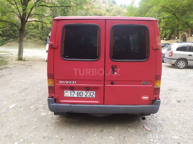 Ford Transit 1999, 298,000 km - 2.5 l - Quba