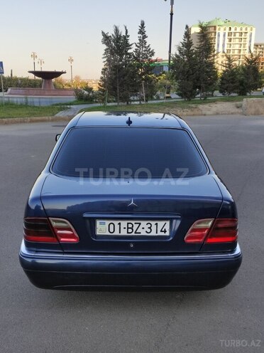 Mercedes E 220 1999, 410,214 km - 2.2 l - Sumqayıt