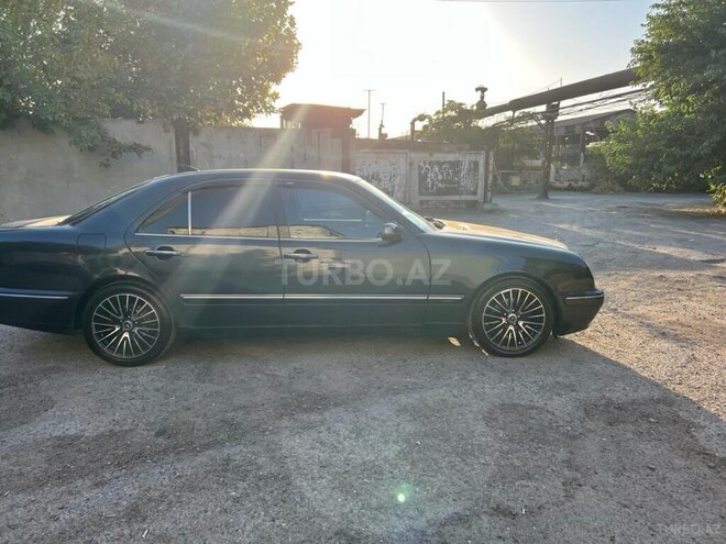 Mercedes E 240 2000, 277,250 km - 2.4 l - Bakı