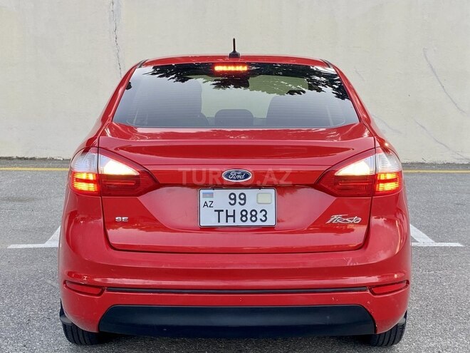 Ford Fiesta 2014, 127,120 km - 1.6 l - Bakı