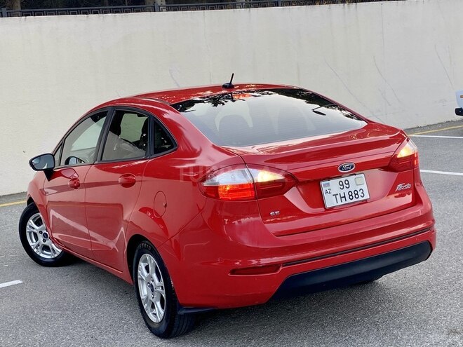 Ford Fiesta 2014, 127,120 km - 1.6 l - Bakı
